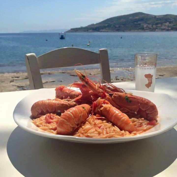 Pallas Seaside 1 Athén Kültér fotó